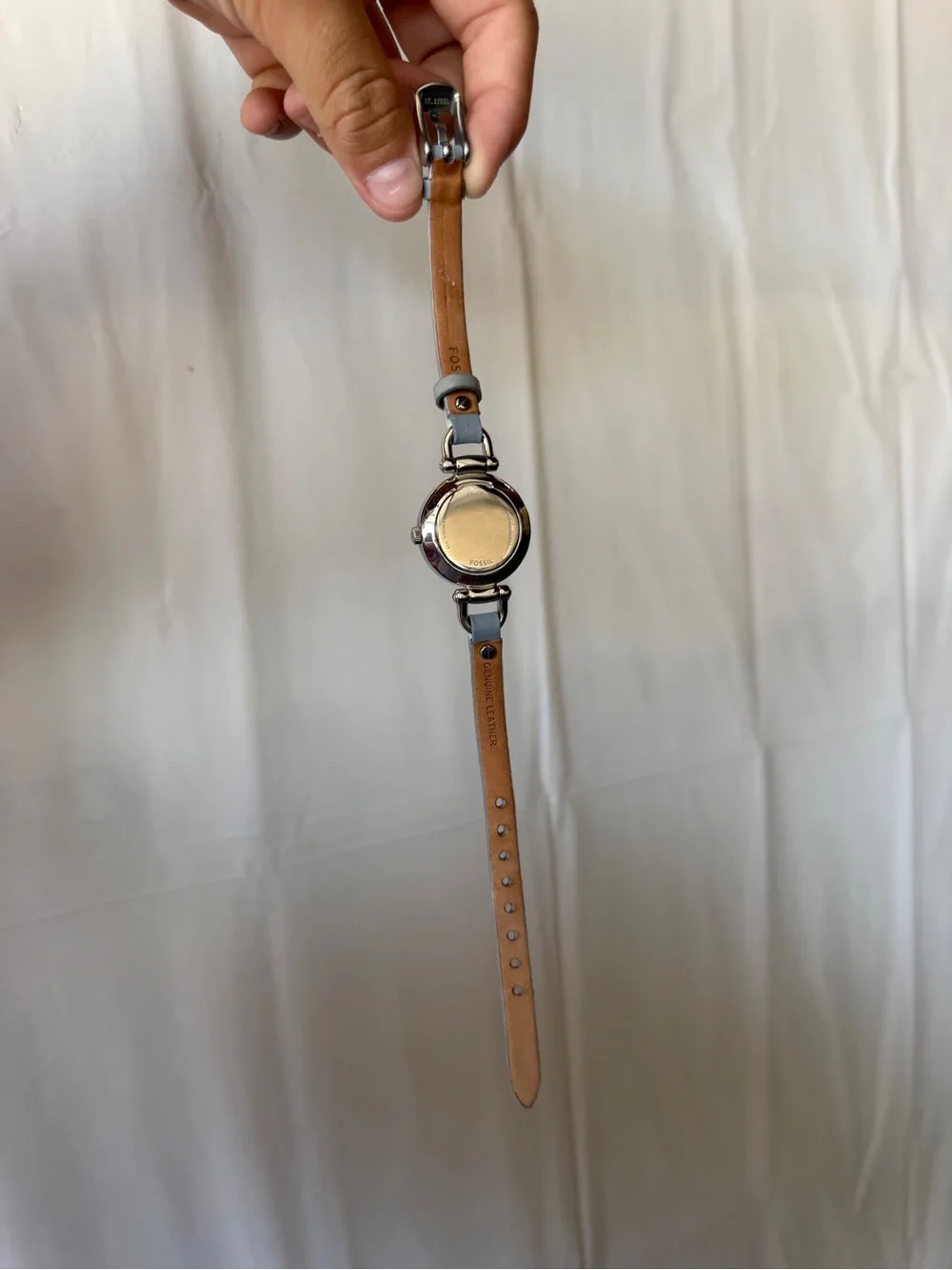 Fossil Women's Silver Case Light Gray Leather Strap Watch